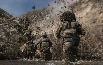 У ЦПД також повідомляють, що Росія порушує перемир'я, звинувачуючи Україну