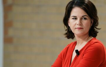 Україні потрібно більше далекобійної зброї: очільниця МЗС Німеччини прокоментувала наступ на Харківщині Україні потрібно більше далекобійної зброї: очільниця МЗС Німеччини прокоментувала наступ на Харківщині