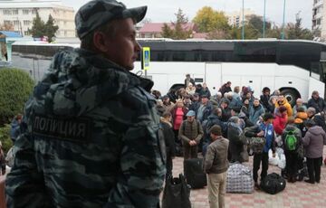 Оккупанты начинают ”эвакуацию” жителей Каховки Оккупанты начинают ”эвакуацию” жителей Каховки