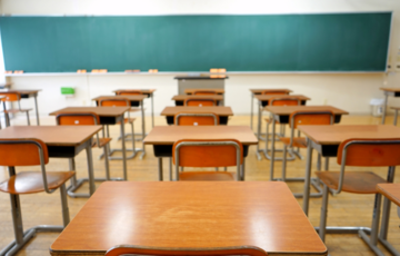 Школьников Запорожья хотят вернуть за парты Школьников Запорожья хотят вернуть за парты