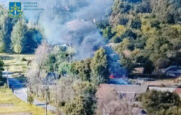 Російські військові з артилерії накрили приватний сектор на Сумщині