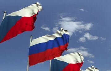 Росіяни та білоруси не зможуть отримати чеські візи до кінця березня 2023 року