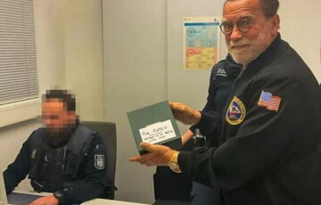 Задержание Шварценеггера из-за часов в аэропорту Мюнхена резко повысило их стоимость Задержание Шварценеггера из-за часов в аэропорту Мюнхена резко повысило их стоимость