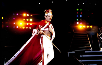 Легендарну корону та мантію Фредді Мерк'юрі продадуть з аукціону