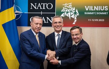 Ердоган після переговорів зі Столтенбергом дав добро на вступ Швеції до НАТО Ердоган після переговорів зі Столтенбергом дав добро на вступ Швеції до НАТО