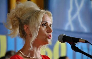 Фарион назвала alyona alyona и Jerry Heil ”бабами с гибридным воем”