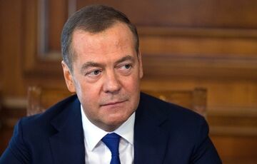 Медведєв знову заговорив про ”превентивний ядерний удар” по Україні Медведєв знову заговорив про ”превентивний ядерний удар” по Україні
