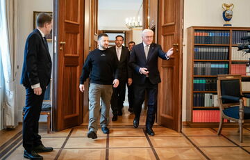 Зеленський висловився про запаси зброї перед контрнаступом Зеленський висловився про запаси зброї перед контрнаступом