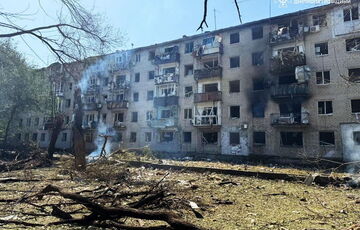 Рятувальники показали наслідки обстрілу Павлограда: кількість поранених зросла до 40