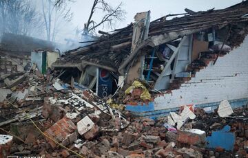 Росіяни скинули авіабомбу на магазин у Сумській області: загинули дві жінки