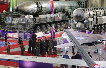 После визита Шойгу Ким Чен Ын отдал приказ об увеличении производства оружия 