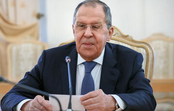 Лавров заявил, что Россия не просит о переговорах, но ”готова выслушать”