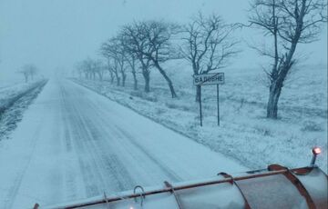На Николаевскую область обрушился снежный шторм: движение на трассах затруднено
