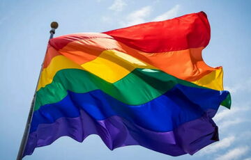 У Росії силовики влаштували рейди у гей-клубах У Росії силовики влаштували рейди у гей-клубах