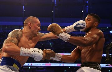 Усик после победы над Джошуа завоевал титул чемпиона мира в супертяжелом весе  Усик после победы над Джошуа завоевал титул чемпиона мира в супертяжелом весе