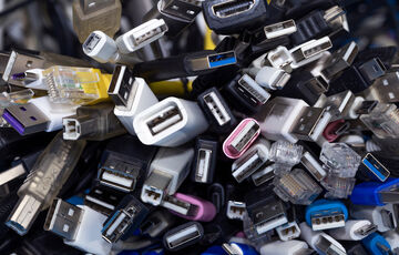 Все гаджеты в ЕС будут иметь единый стандарт зарядных устройств