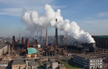 Оккупанты бомбят Авдеевский коксохим: много погибших  Оккупанты бомбят Авдеевский коксохим: много погибших