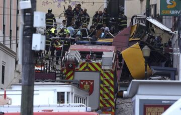 15 человека погибли, 23 пострадали при сходе с рельсов фуникулера в центре Лиссабона 15 человека погибли, 23 пострадали при сходе с рельсов фуникулера в центре Лиссабона