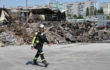 У Харкові ідентифікували 10 загиблих внаслідок удару по Епіцентру