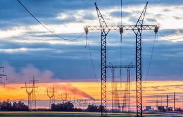 Украина, ожидая обстрелов энергетической системы, хранит трансформаторы за рубежом