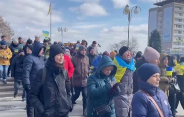 Оккупанты лишили жителей Мелитополя доступа к украинским газетам, ТВ и радио