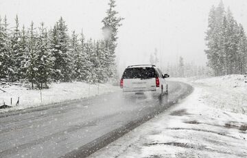 Снегопад, порывы ветра и гололед: завтра в Украине резко поменяется погода