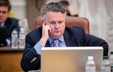 ”Выставил себя посмешищем”: украинский дипломат жестко осадил Лаврова за его обвинения в адрес Киева  ”Выставил себя посмешищем”: украинский дипломат жестко осадил Лаврова за его обвинения в адрес Киева