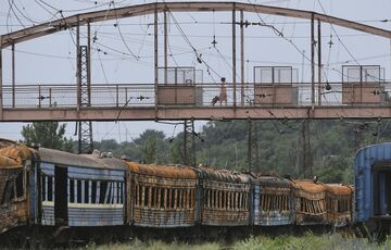 Британские разведчики пояснили, зачем оккупанты строят новую ветку железной дороги в Мариуполь 