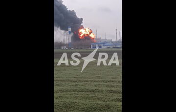 Площадь пожара на нефтебазе в Краснодарском крае увеличилась в два раза