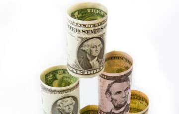 Вслед за Finiko в России закрылась еще одна финансовая пирамида Вслед за Finiko в России закрылась еще одна финансовая пирамида