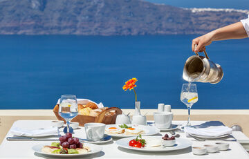 Греция ослабляет карантинные ограничения Греция ослабляет карантинные ограничения