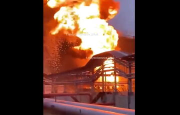 На Кубани после атаки БПЛА не могут потушить пожар на нефтебазе ”Кавказская”