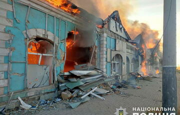 Россияне третий день бомбят Авдеевку: бьют по многоэтажкам, искать людей спасатели не могут