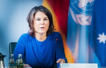 Переговоры с Путиным не принесут мир в Украину: Бербок назвала причину 