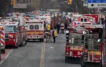 Страшна пожежа в Нью-Йорку: щонайменше 19 людей загинули, 63 отримали поранення Страшна пожежа в Нью-Йорку: щонайменше 19 людей загинули, 63 отримали поранення