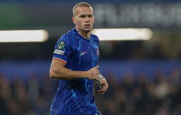 Мудрику запретили водить автомобиль в Британии