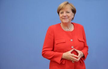 Отношения всегда были особенными: Меркель призвала сохранить диалог с Россией  Отношения всегда были особенными: Меркель призвала сохранить диалог с Россией