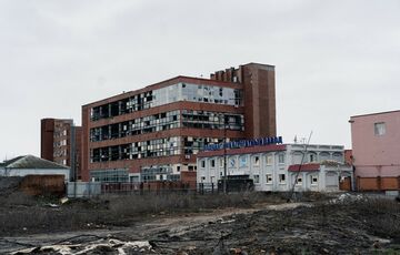 Росіяни стратили чотирьох українських військових під час окупації Вовчанського агрегатного заводу Росіяни стратили чотирьох українських військових під час окупації Вовчанського агрегатного заводу