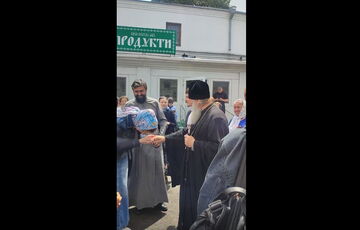 Митрополит Павло повернувся до Лаври: кадри Митрополит Павло повернувся до Лаври: кадри