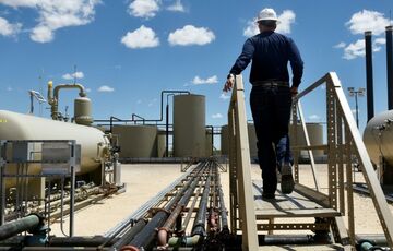 Заява Саудівської Аравії вплинула зниження цін на нафту Заява Саудівської Аравії вплинула зниження цін на нафту