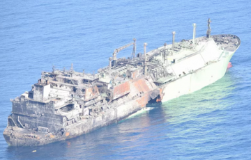 Средиземноморские страны заявили, что дрейфующий российский танкер Arctic Metagaz угрожает экологии