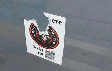 У Польщі почали з'являтися загадкові наклейки із символікою ПВК ”Вагнер”