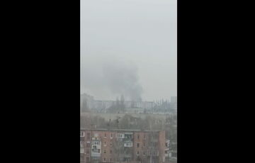 В Сумах после прилета авиабомбы горит многоэтажка