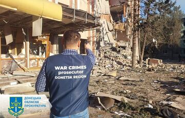 Российские военные ударили по домам в Доброполье