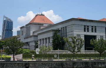 Сінгапур вводить обов'язкове бичування палками для інтернет-шахраїв