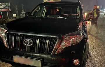 На Закарпатье женщину переехали легковой автомобиль и грузовик