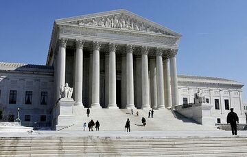 В США десятки штатов запретят аборты: Верховный суд отменил историческое решение по делу ”Роу против Уэйда”