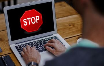 В Україні заблокують майже півтисячі сайтів: повний список