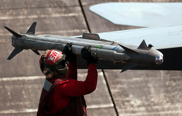 Канада пожертвує Україні партію протиповітряних ракет AIM-9