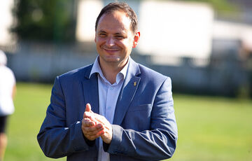 Мера українського міста ”атакували” вагітні жінки через гучну обіцянку